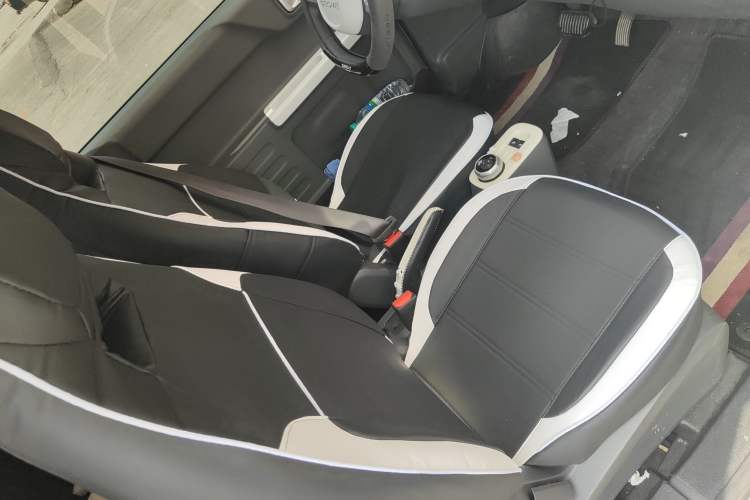 Used Geely Galaxy Panda 2024 200km Panda Kart Right Front Seat
