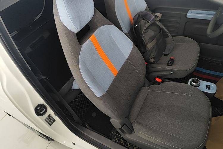 Used Geely Galaxy Panda 2024 Panda Mini 200km Endurance Bear Right Front Seat
