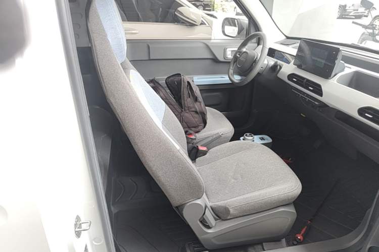 Used Geely Galaxy Panda 2024 Panda Mini 200km Longteng PRO Edition Right Front Seat