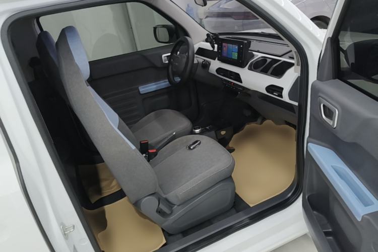 Used Geely Galaxy Panda 2024 Facelifted Panda Mini 200km Dragon Edition Right Front Seat