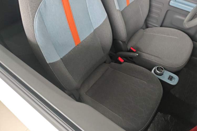 Used Geely Galaxy Panda 2024 Panda Mini 200km Endurance Bear Right Front Seat
