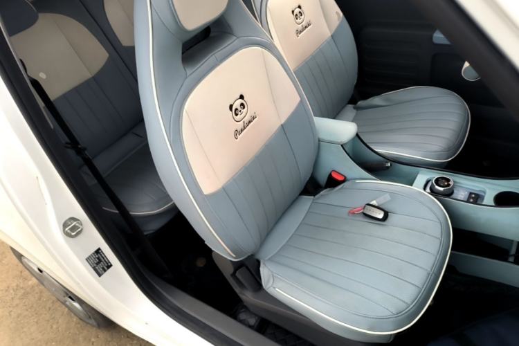 Used Geely Galaxy Panda 2024 Panda Mini 200km Endurance Bear Right Front Seat