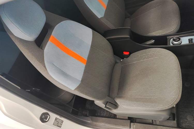 Used Geely Galaxy Panda 2024 Panda Mini 200km Endurance Bear Right Front Seat