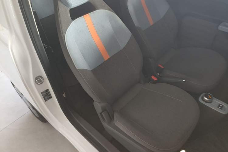 Used Geely Galaxy Panda 2024 Panda Mini 200km Endurance Bear Right Front Seat