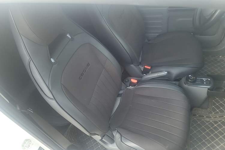 Used Geely Galaxy Panda 2024 Panda Mini 200km Endurance Bear Right Front Seat