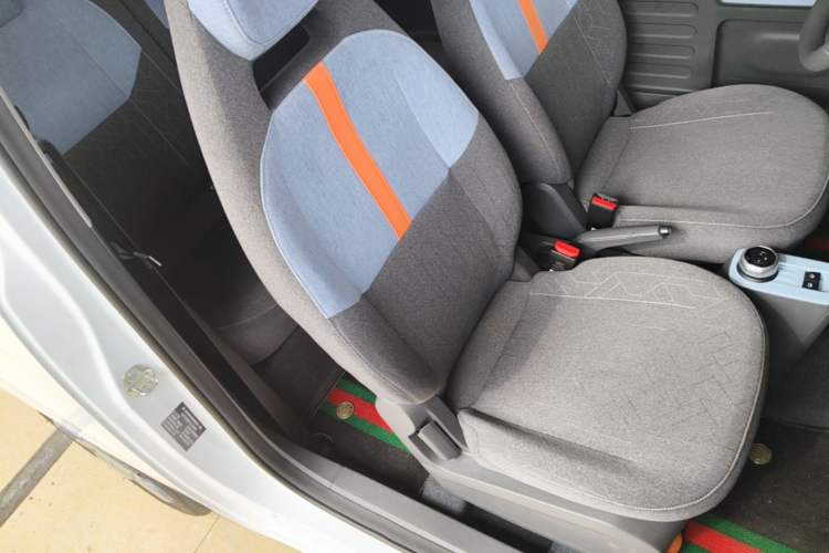 Used Geely Galaxy Panda 2024 Panda Mini 200km Endurance Bear Right Front Seat