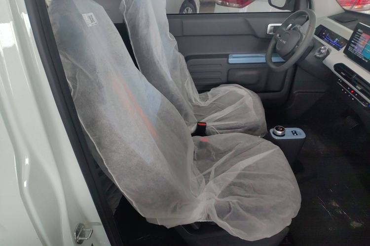 Used Geely Galaxy Panda 2024 Panda Mini 200km Endurance Bear Right Front Seat