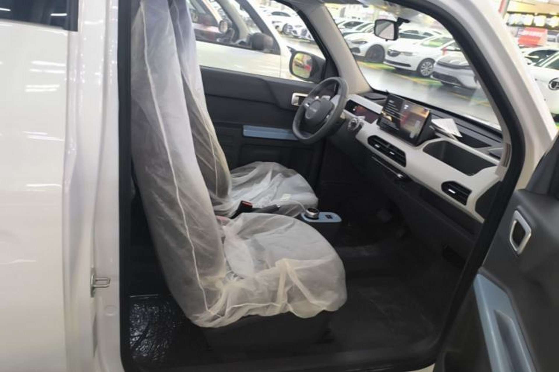 Used Geely Galaxy Panda 2024 Panda Mini 200km Endurance Bear Right Front Seat