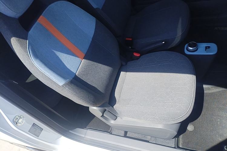 Used Geely Galaxy Panda 2024 Panda Mini 200km Endurance Bear Right Front Seat