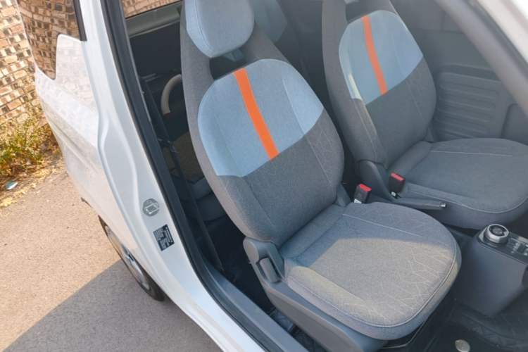 Used Geely Galaxy Panda 2024 Panda Mini 200km Endurance Bear Right Front Seat
