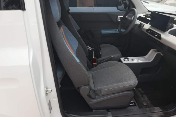 Used Geely Galaxy Panda 2024 Panda Mini 200km Longteng PRO Edition Right Front Seat