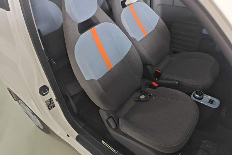 Used Geely Galaxy Panda 2024 Panda Mini 200km Endurance Bear Right Front Seat
