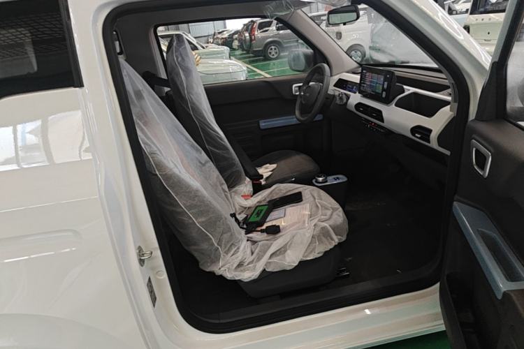 Used Geely Galaxy Panda 2024 Panda Mini 200km Longteng PRO Edition Right Front Seat