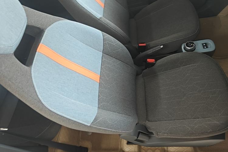 Used Geely Galaxy Panda 2024 Panda Mini 200km Endurance Bear Right Front Seat