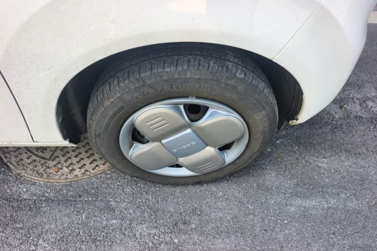 Used Geely Galaxy Panda 2024 Panda Mini 200km Endurance Bear Right Front Wheel Hub