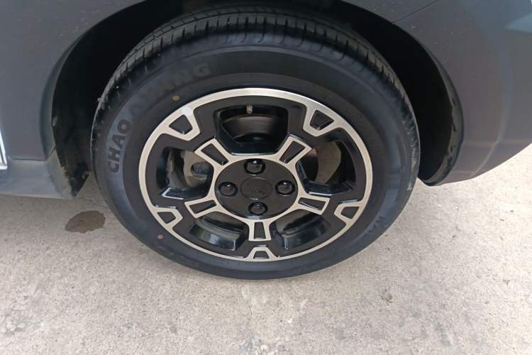 Used Geely Galaxy Panda 2024 200km Panda Rider Right Front Wheel Hub