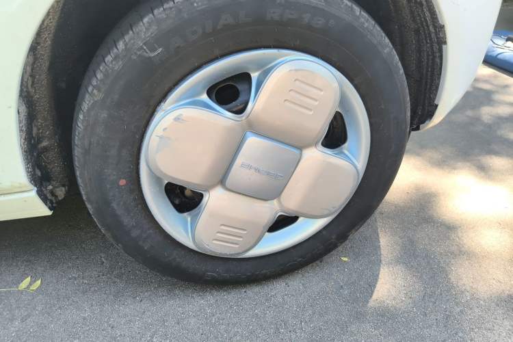 Used Geely Galaxy Panda 2024 Panda Mini 200km Endurance Bear Right Front Wheel Hub