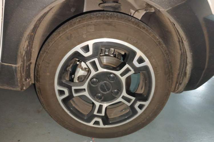 Used Geely Galaxy Panda 2024 200km Panda Rider Right Front Wheel Hub
