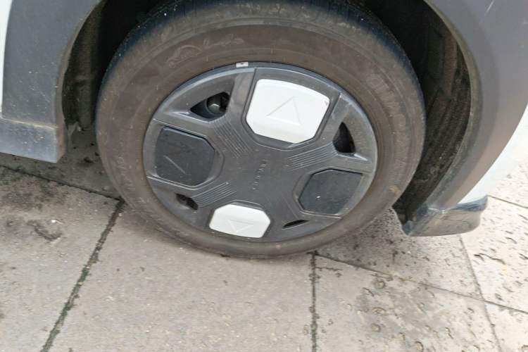 Used Geely Galaxy Panda 2024 200km Panda Kart Right Front Wheel Hub