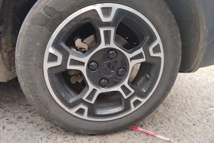 Used Geely Galaxy Panda 2024 200km Panda Rider Right Front Wheel Hub