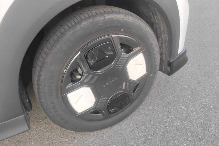 Used Geely Galaxy Panda 2024 200km Panda Kart Right Front Wheel Hub
