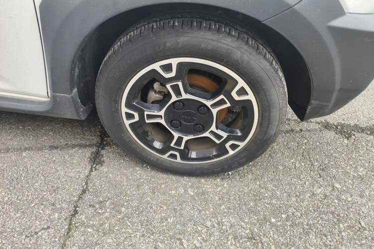 Used Geely Galaxy Panda 2024 200km Panda Rider Right Front Wheel Hub