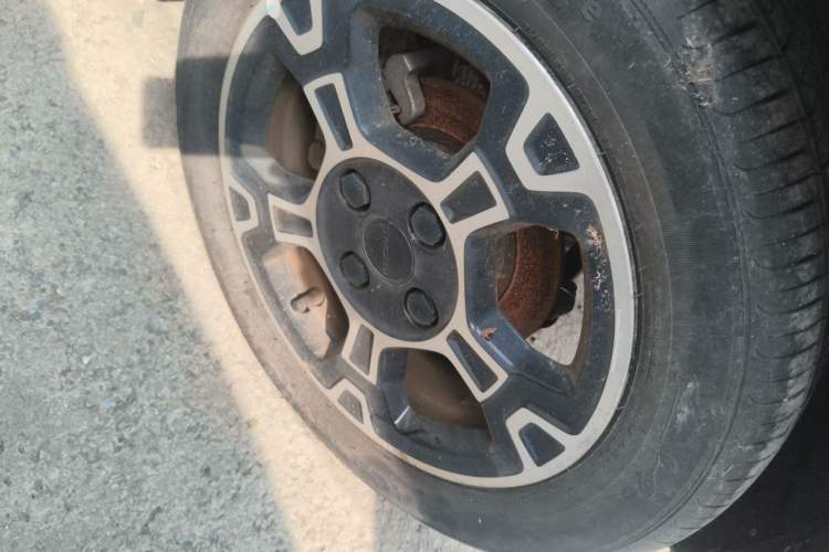 Used Geely Galaxy Panda 2024 200km Panda Rider Right Front Wheel Hub