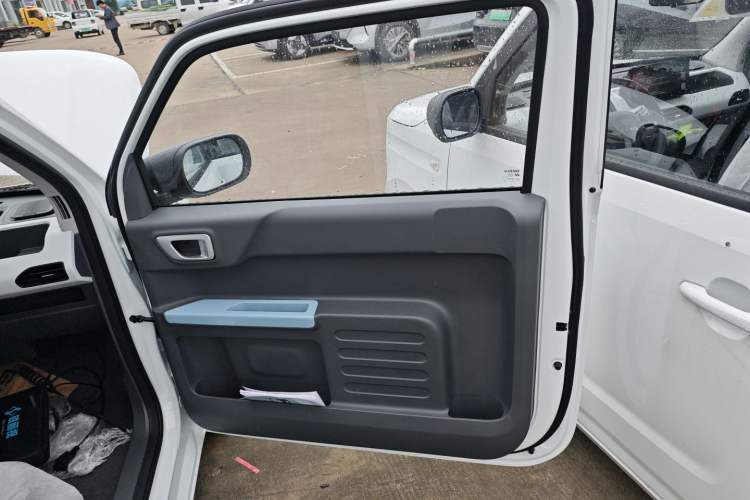 Used Geely Galaxy Panda 2024 Panda Mini 200km Endurance Bear Right Rear Door Interior