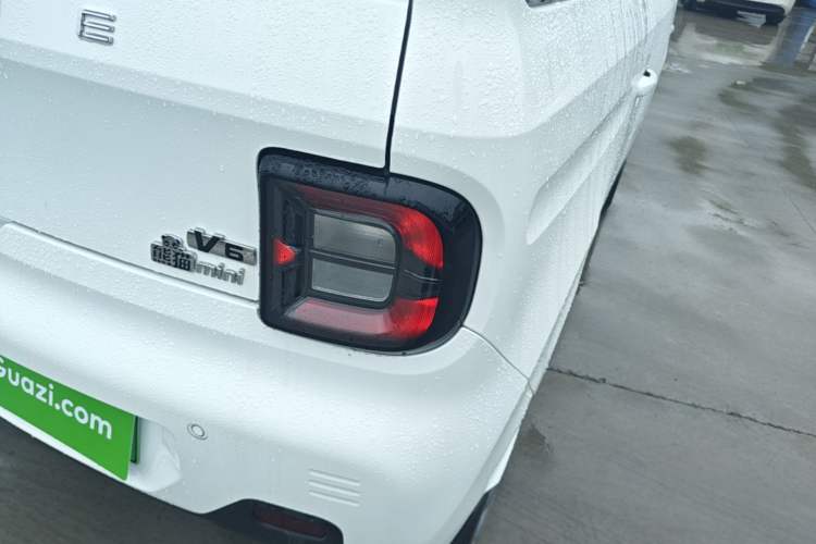 Used Geely Galaxy Panda 2024 Panda Mini 200km Endurance Bear Right Rear Taillight