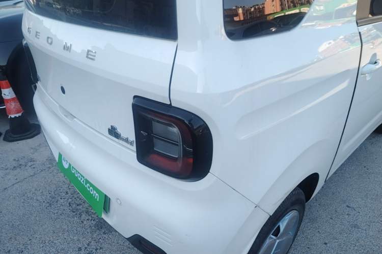 Used Geely Galaxy Panda 2024 Panda Mini 200km Endurance Bear Right Rear Taillight