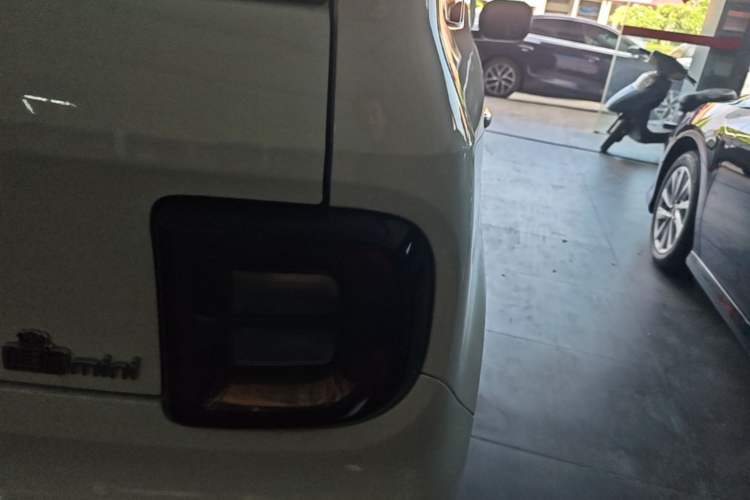 Used Geely Galaxy Panda 2024 Panda Mini 200km Endurance Bear Right Rear Taillight