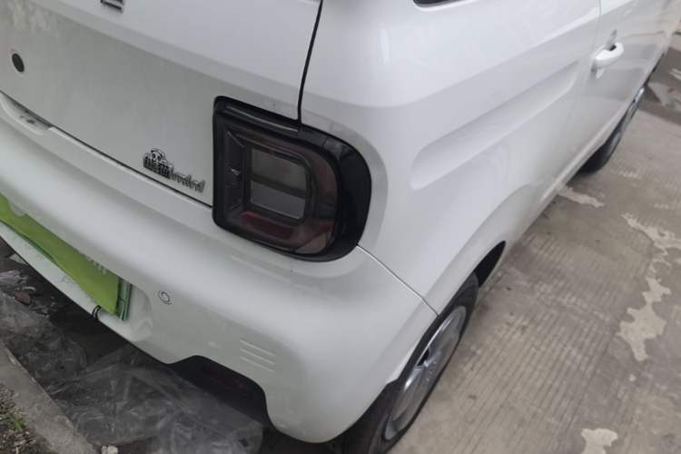 Used Geely Galaxy Panda 2024 Panda Mini 200km Endurance Bear Right Rear Taillight