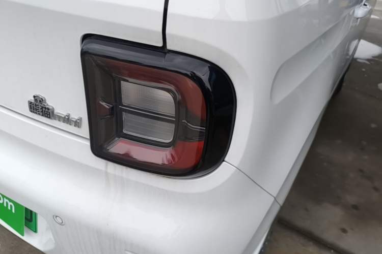 Used Geely Galaxy Panda 2024 Panda Mini 200km Endurance Bear Right Rear Taillight