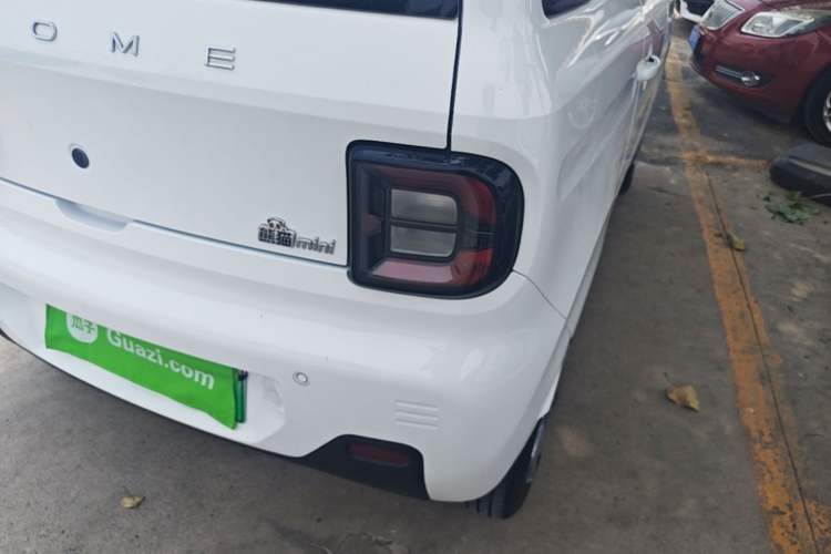 Used Geely Galaxy Panda 2024 Panda Mini 200km Endurance Bear Right Rear Taillight