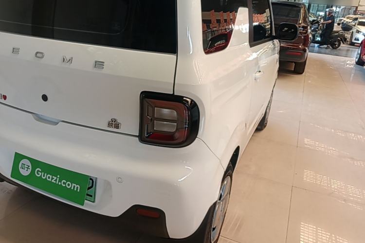 Used Geely Galaxy Panda 2024 Panda Mini 200km Endurance Bear Right Rear Taillight