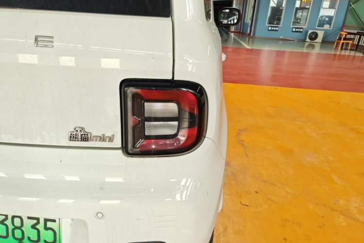 Used Geely Galaxy Panda 2024 Facelifted Panda Mini 200km Dragon Edition Right Rear Taillight