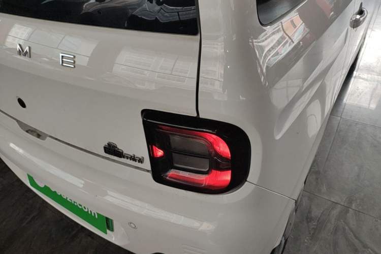 Used Geely Galaxy Panda 2024 Panda Mini 200km Endurance Bear Right Rear Taillight