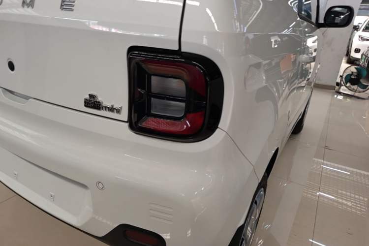 Used Geely Galaxy Panda 2024 Panda Mini 200km Endurance Bear Right Rear Taillight
