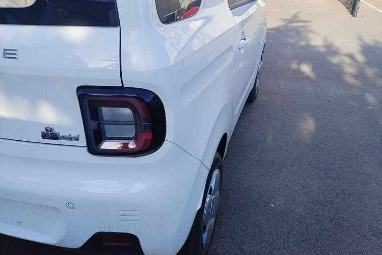 Used Geely Galaxy Panda 2024 Panda Mini 200km Endurance Bear Right Rear Taillight