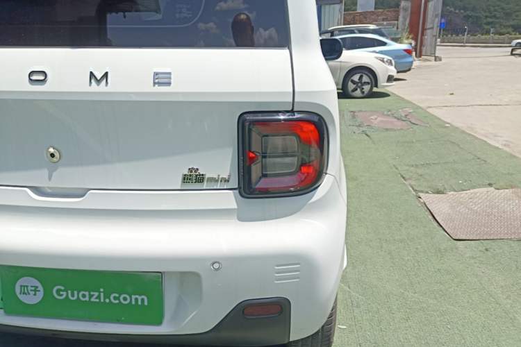 Used Geely Galaxy Panda 2024 Panda Mini 200km Longteng PRO Edition Right Rear Taillight