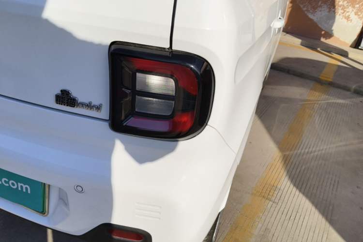 Used Geely Galaxy Panda 2024 Panda Mini 200km Endurance Bear Right Rear Taillight