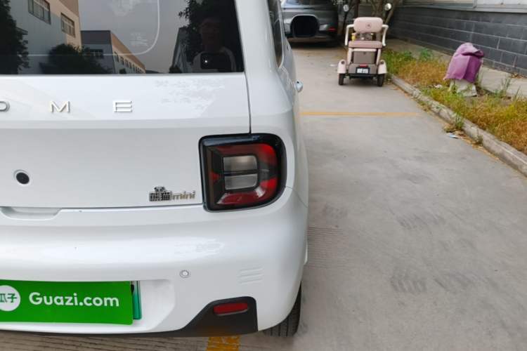 Used Geely Galaxy Panda 2024 Panda Mini 200km Endurance Bear Right Rear Taillight