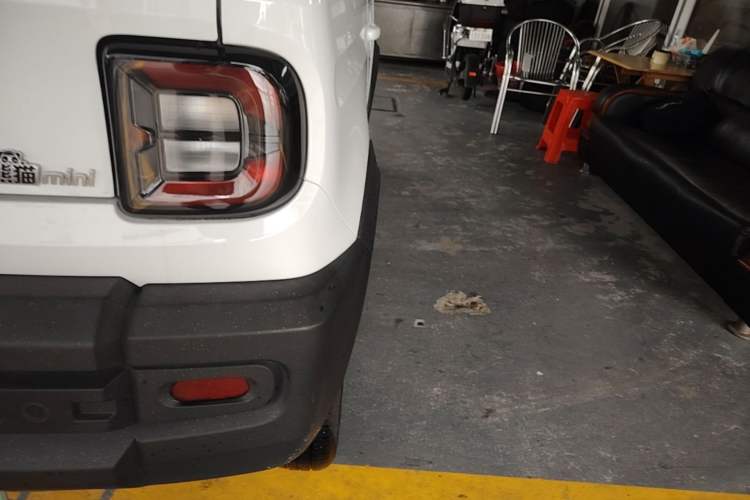Used Geely Galaxy Panda 2024 Panda Mini 200km Endurance Bear Right Rear Taillight