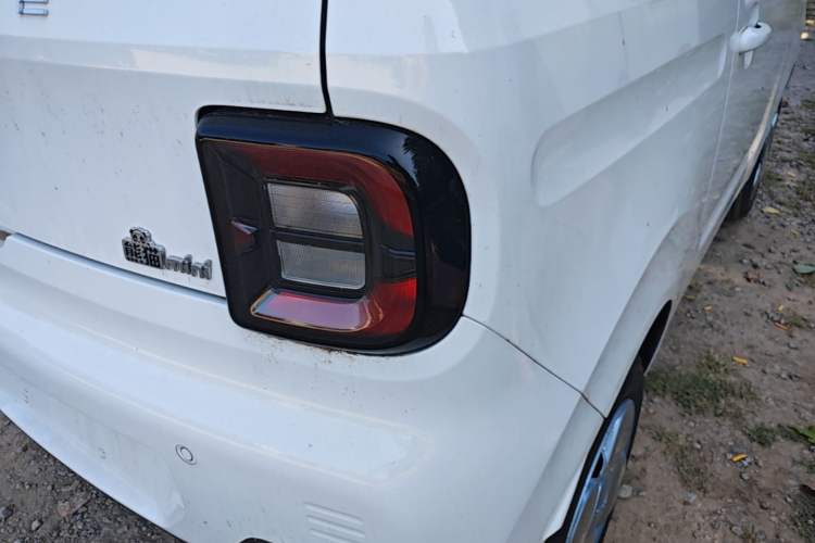 Used Geely Galaxy Panda 2024 Panda Mini 200km Endurance Bear Right Rear Taillight