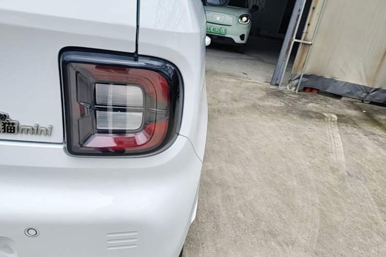 Used Geely Galaxy Panda 2024 200km Panda Kart Right Rear Taillight