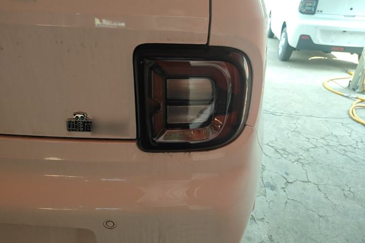 Used Geely Galaxy Panda 2024 Panda Mini 200km Endurance Bear Right Rear Taillight