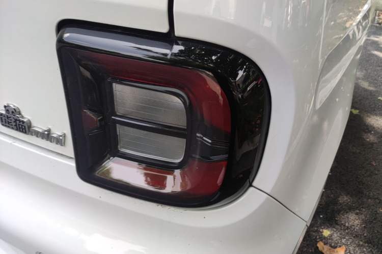 Used Geely Galaxy Panda 2024 Panda Mini 200km Endurance Bear Right Rear Taillight
