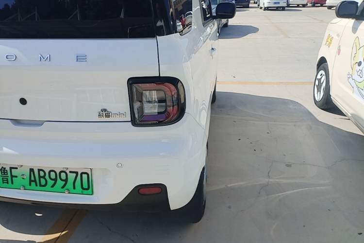 Used Geely Galaxy Panda 2024 Panda Mini 200km Endurance Bear Right Rear Taillight