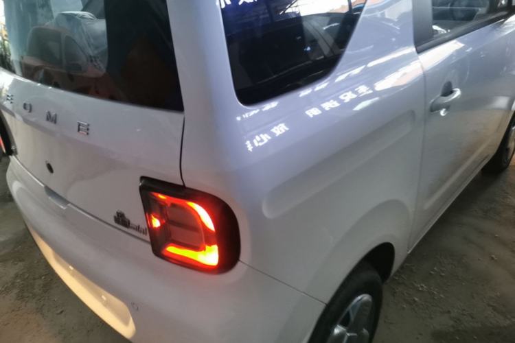 Used Geely Galaxy Panda 2024 Panda Mini 200km Endurance Bear Right Rear Taillight