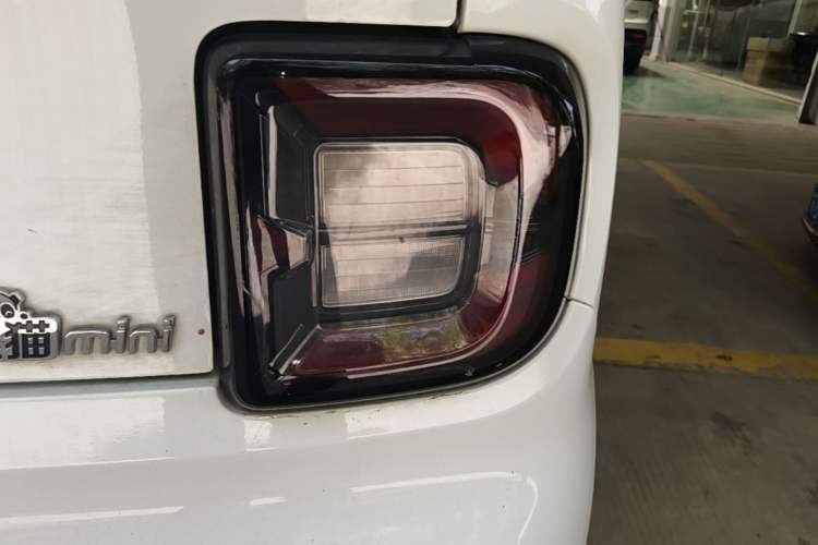 Used Geely Galaxy Panda 2024 Panda Mini 200km Endurance Bear Right Rear Taillight